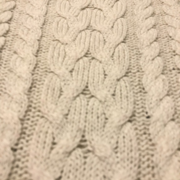 White American Eagle sweater - Picture 3 of 4